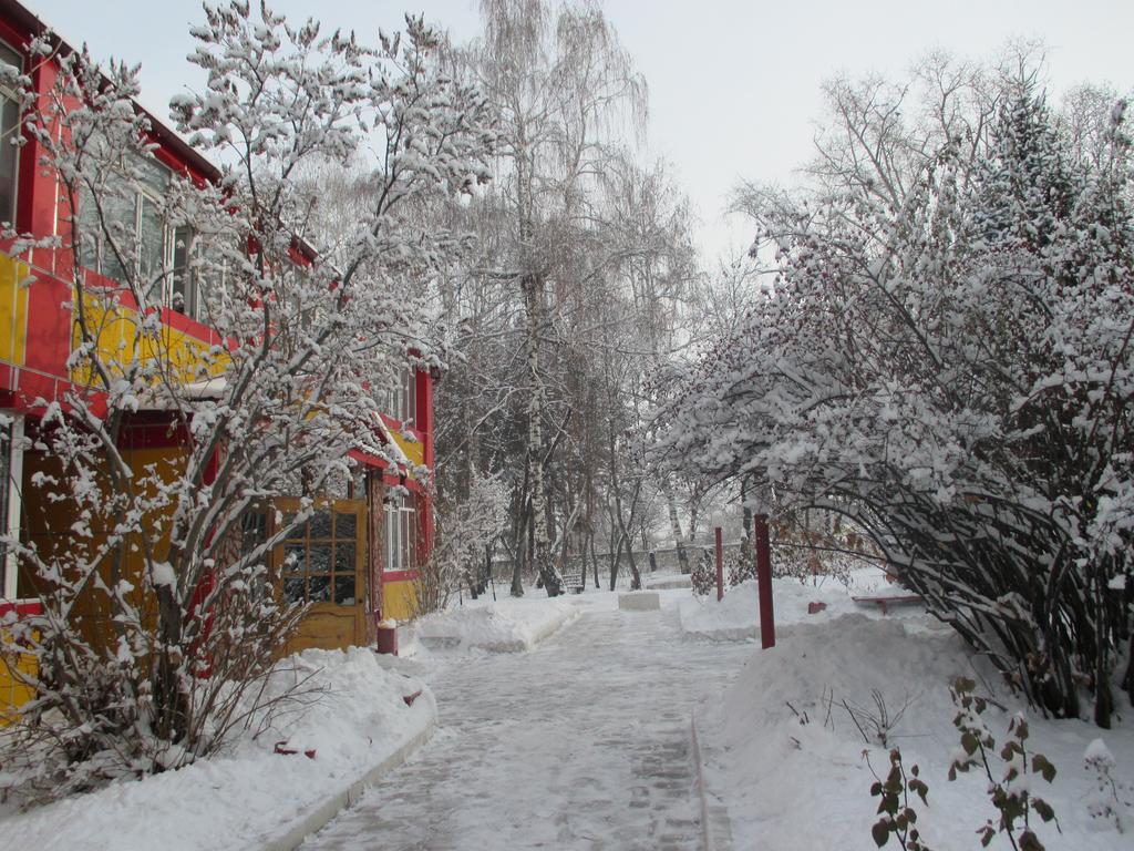 Otel Issyk-Kul Karakol Buitenkant foto