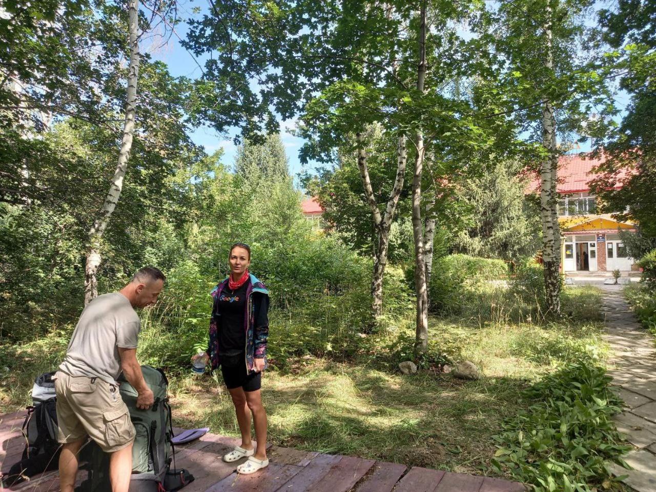 Otel Issyk-Kul Karakol Buitenkant foto