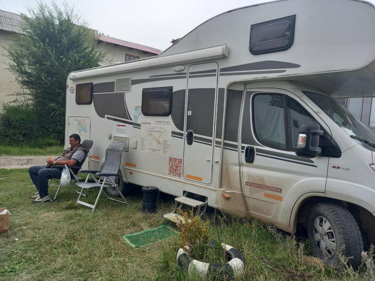 Otel Issyk-Kul Karakol Buitenkant foto