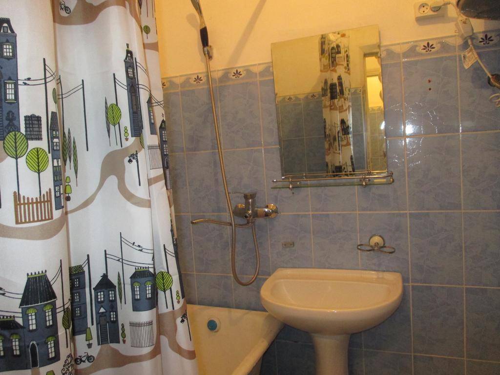 Otel Issyk-Kul Karakol Buitenkant foto