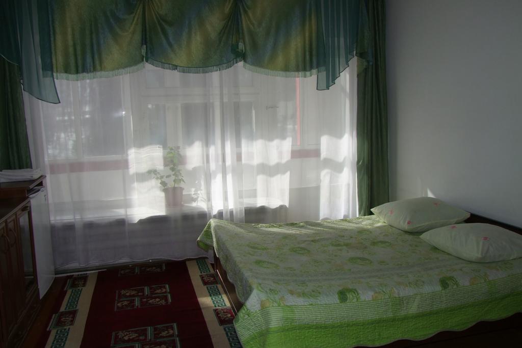 Otel Issyk-Kul Karakol Buitenkant foto