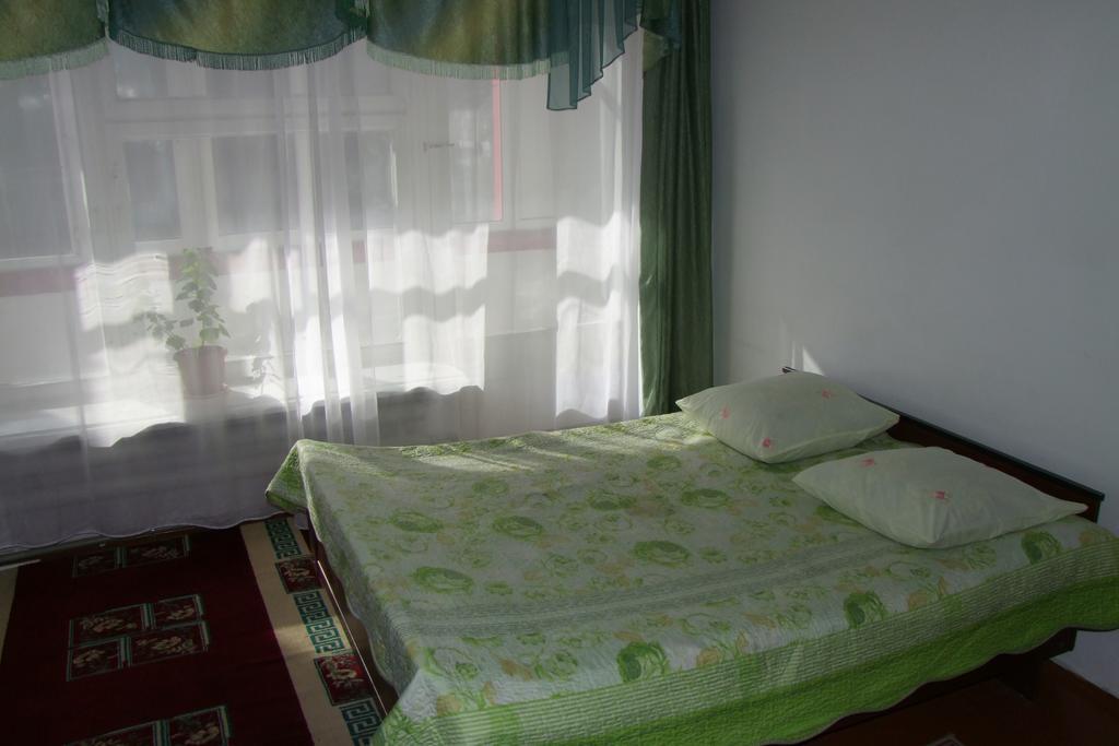 Otel Issyk-Kul Karakol Buitenkant foto