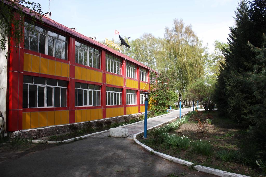 Otel Issyk-Kul Karakol Buitenkant foto