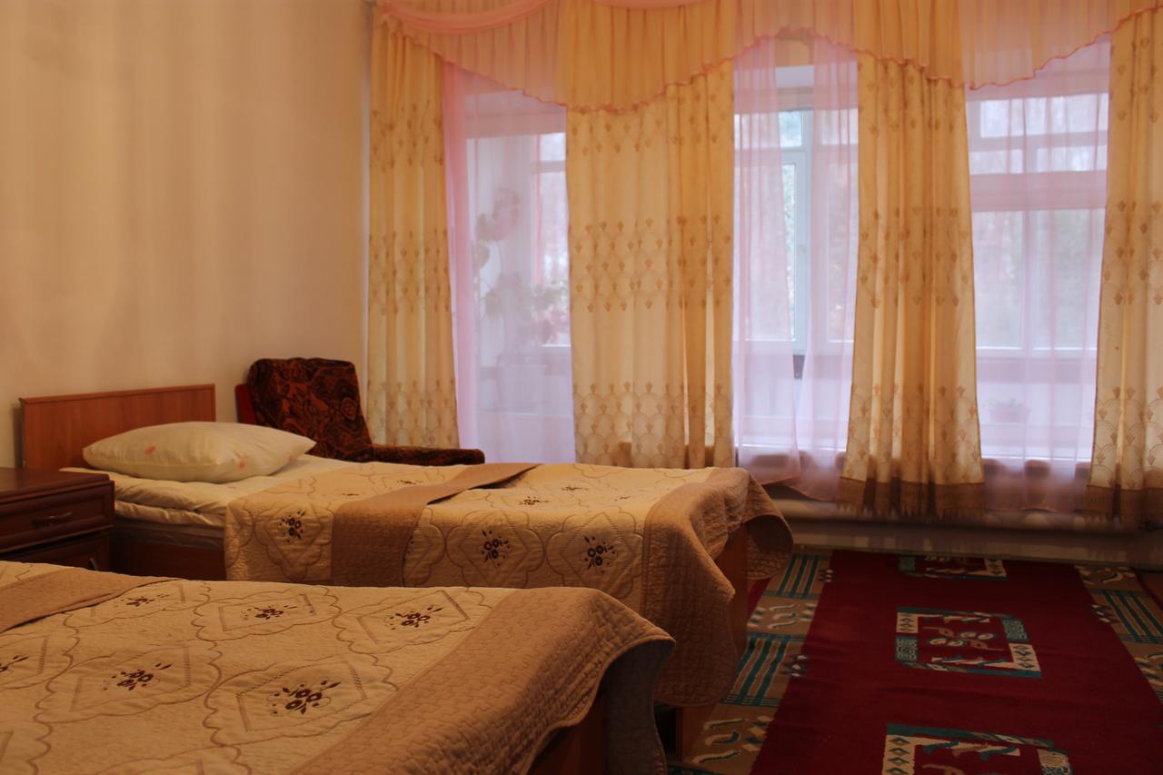 Otel Issyk-Kul Karakol Buitenkant foto